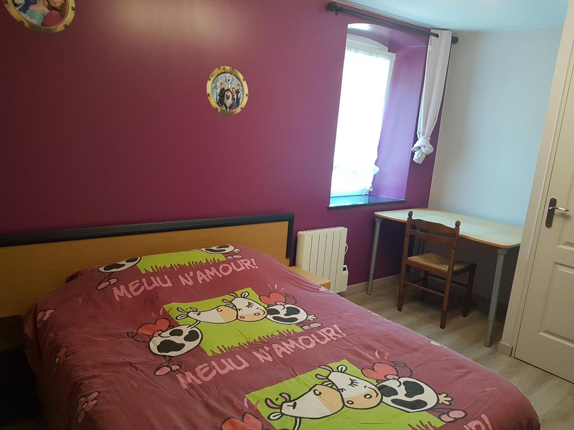 Chambre Rose A La Campagne Bachant Extérieur photo